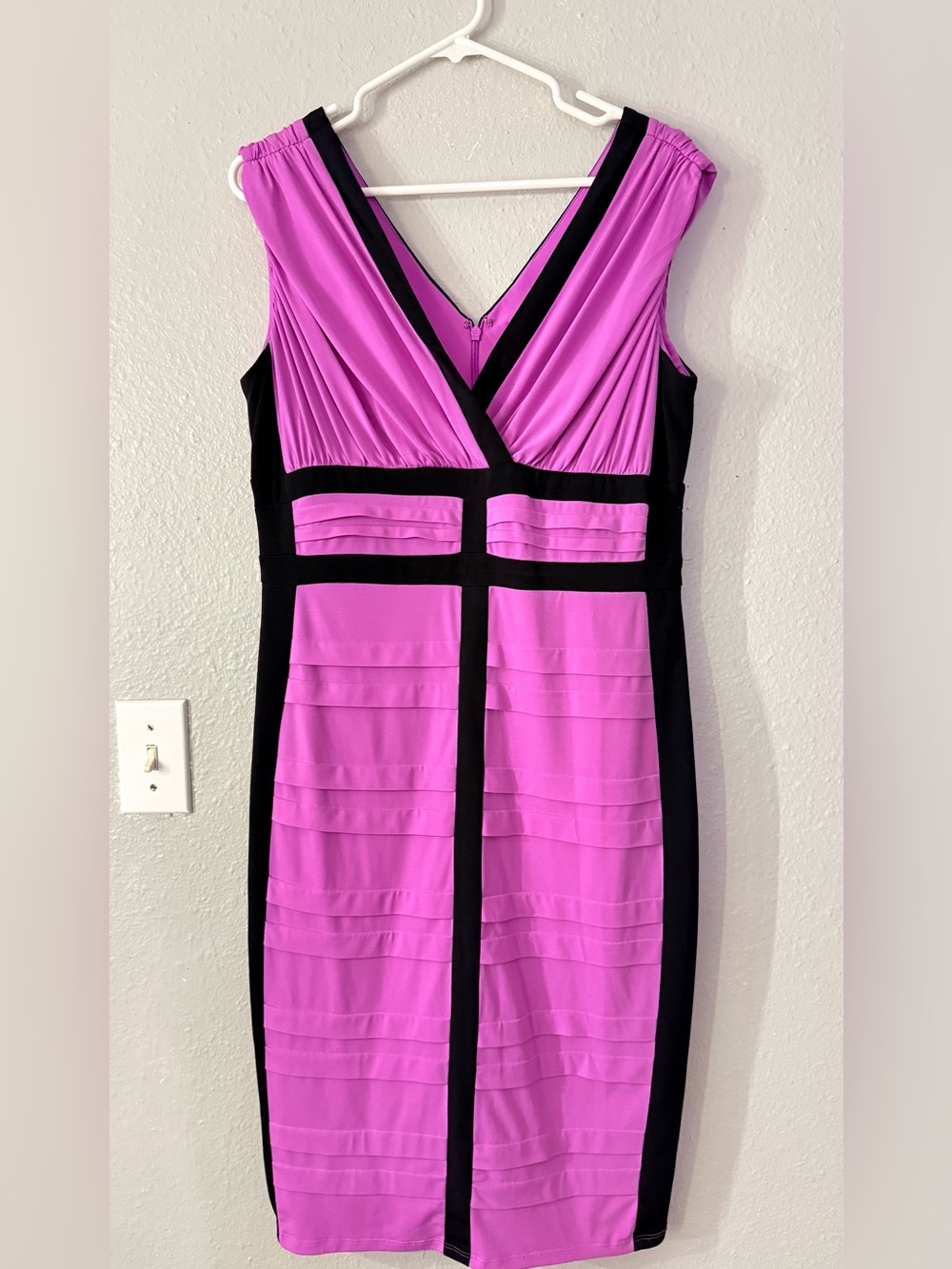 Signature by Sangria Fuchsia and Black V‑Neck Midi Sheath Dress